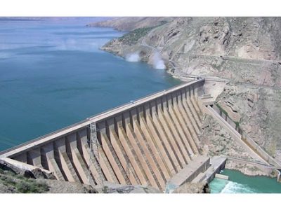نیروگاه‌های برق‌آبی تنها توان رفع ۵ درصد از کمبود برق را دارند/ آدرس غلط وزیر نیرو