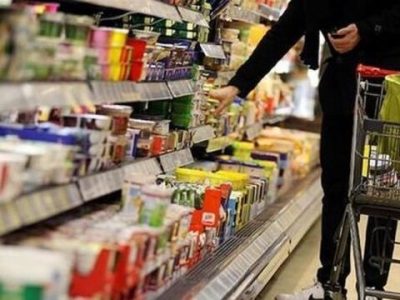 هیچ کمبودی در بازار نیست/ با گران‌فروشی مرغ برخورد می‌شود
