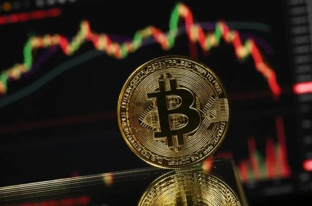 بیت‌کوین به کف قیمت دو هفته اخیر سقوط کرد