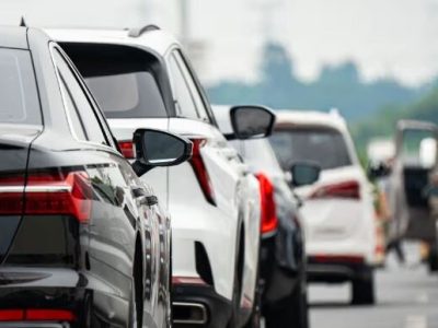 رشیدی: تردد خودروهای مناطق آزاد در سایر استان‌ها به افزایش رضایت عمومی کمک می‌کند